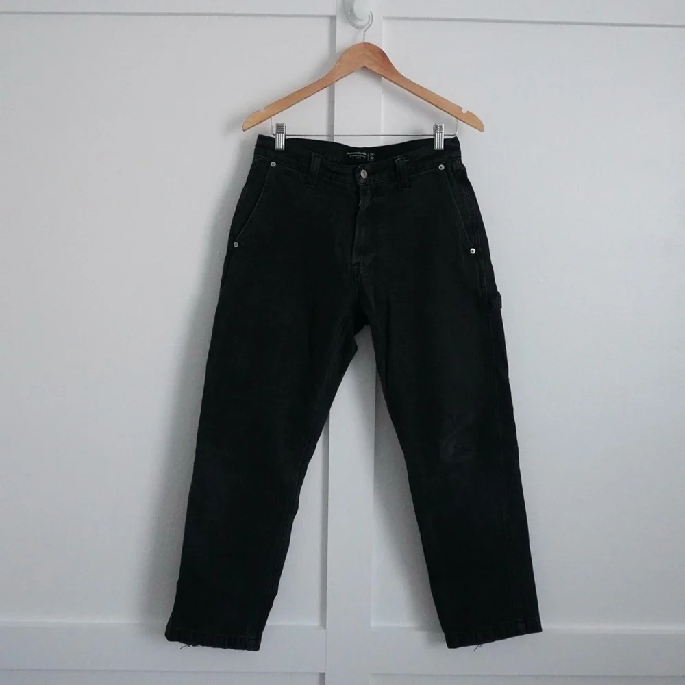 Abercrombie & Fitch Men’s Loose Cargo Jean Black